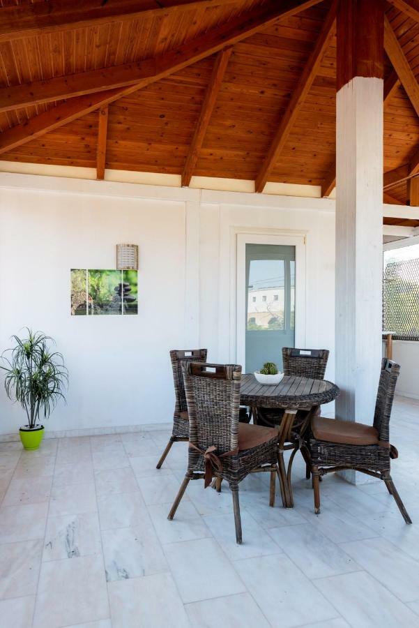 Nicole'S Garden Villa Kallithea  ภายนอก รูปภาพ