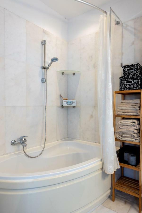 Nicole'S Garden Villa Kallithea  ภายนอก รูปภาพ