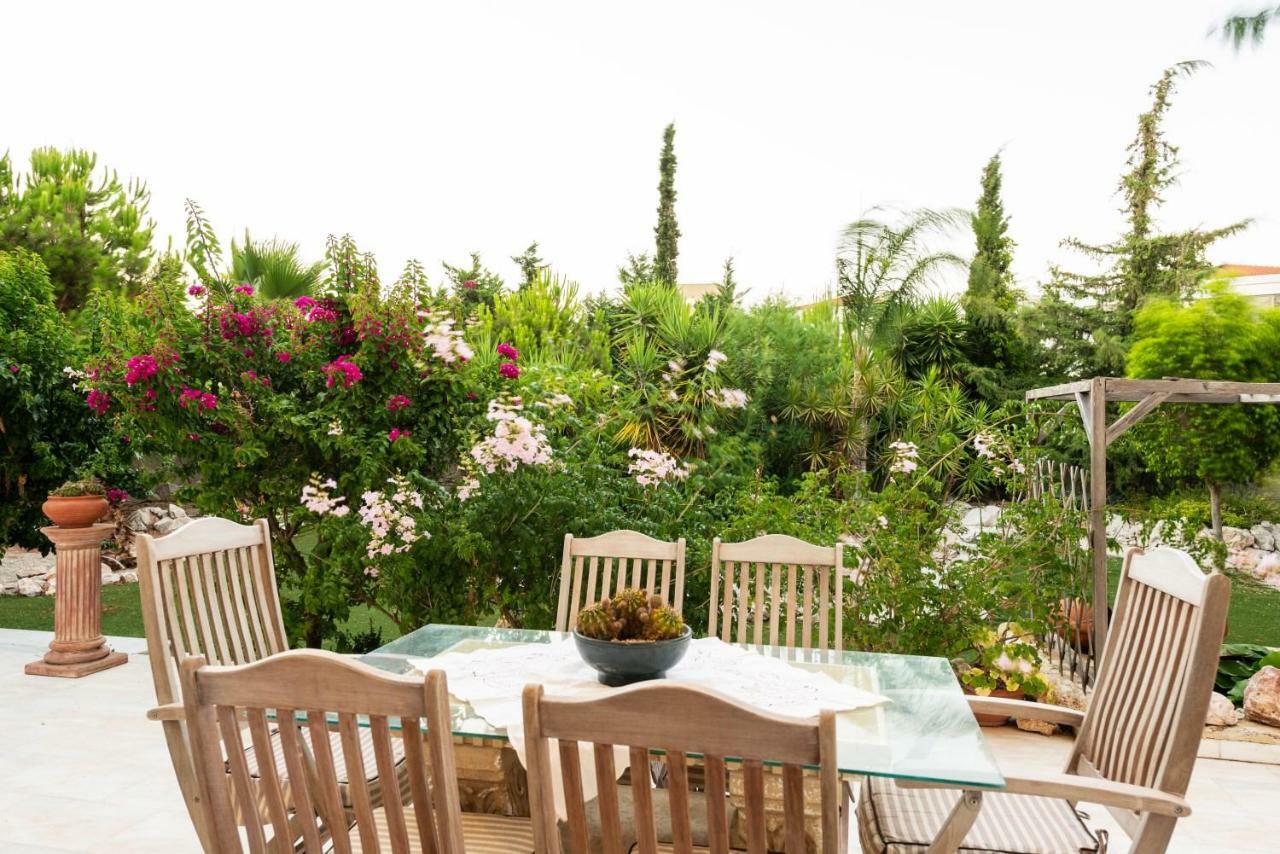 Nicole'S Garden Villa Kallithea  ภายนอก รูปภาพ